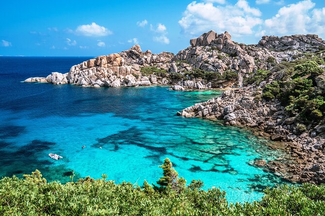 Exclusive Tour in Dinghy Bonifacio/Capo Testa - Onboard Amenities