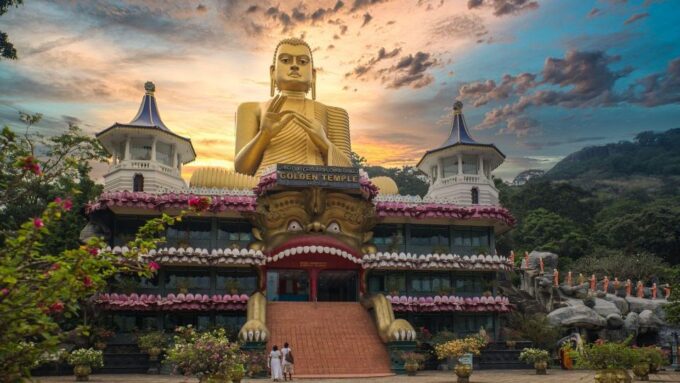 From Kandy: Sigiriya Rock Dambulla & Minneriya Park Day Trip - Additional Stops