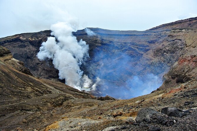 Fukuoka: Mount Aso Volcano, Kumamoto Castle, Grasslands Day Tour - What to Expect on the Tour