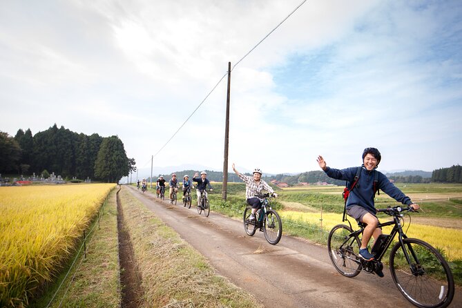 Guided Cycling Tour in Hagi With Sake Brewery Visit - Sake Brewing Process Education