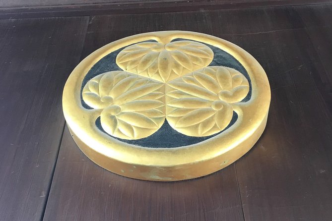Guided Half-day Tour(AM) to Nagoya Castle & Tokugawa Museum and Garden - Samurai Art Museum