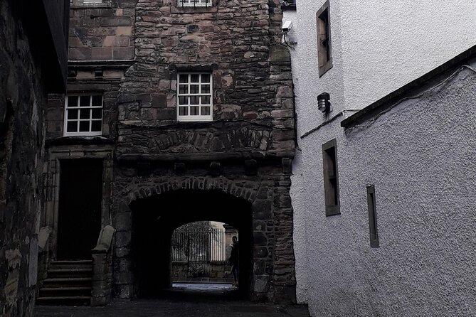Guided Private Tour: Spooky Edinburgh - Immersive Spooky Experiences