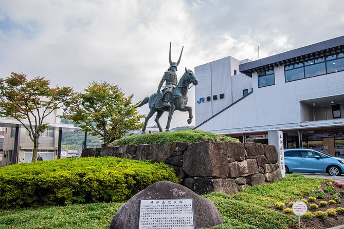 Hikone Bike Half-Day Tour Through a Castle Town Near Kyoto, Osaka - Navigating the Bike Tour and Its Itinerary