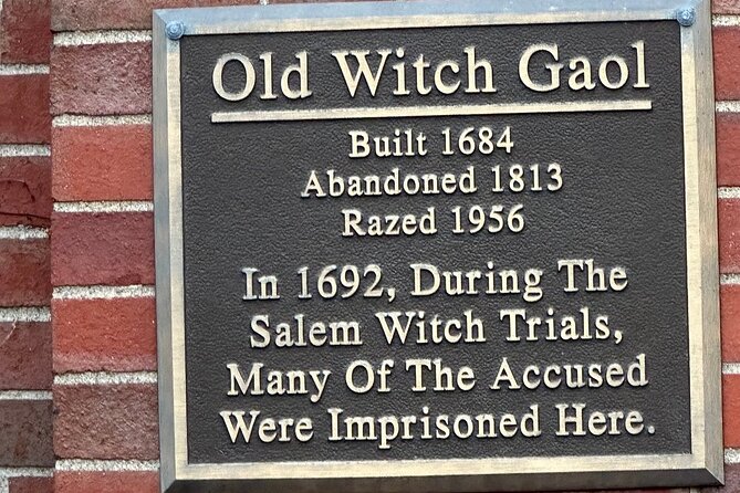 Historians Guide to the Salem Witch Trials - The Tour Guides Approach to Storytelling