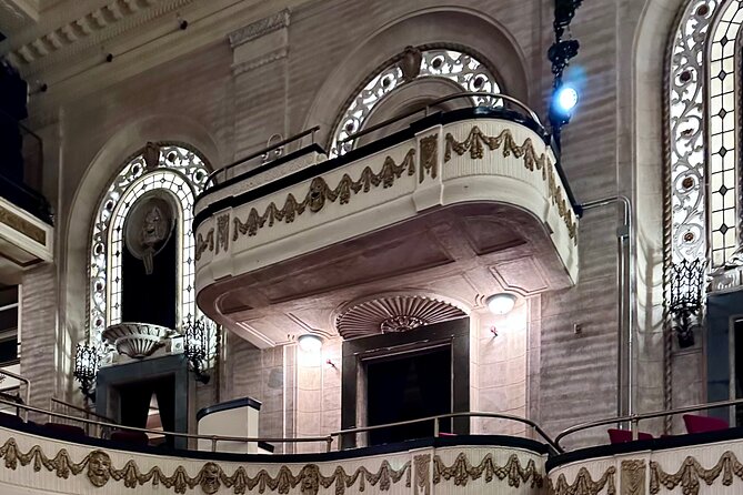 Inside Tour of Chicago's Fine Arts Building - Getting to the Meeting Point