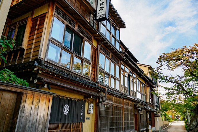 Kanazawa Must-See Spots Full Day Tour - Lunch