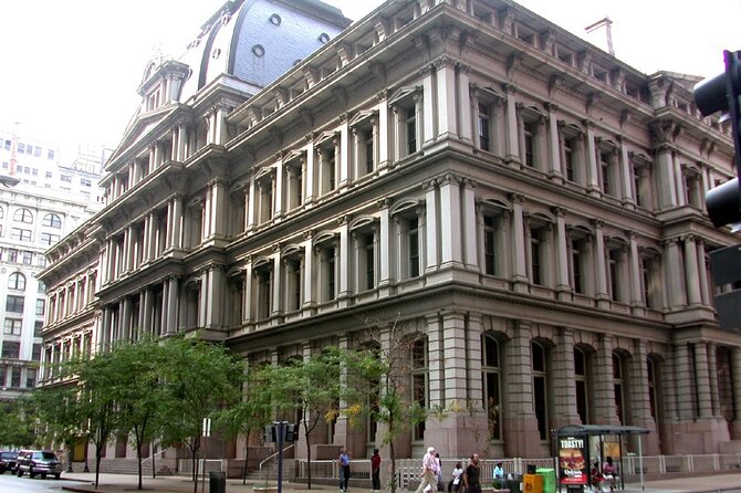 Landmarks Downtown-East Walking Tour - Intimate Exploration Experience