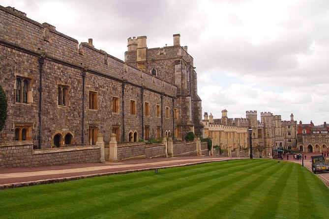 Layover Royal Windsor Private Tour From London Heathrow Airport - Meet and Greet Service