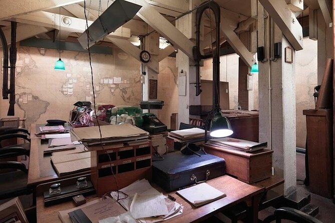 London WW2 Day Out Combi Tour : Churchill War Rooms & HMS Belfast - What to Bring for the Tour
