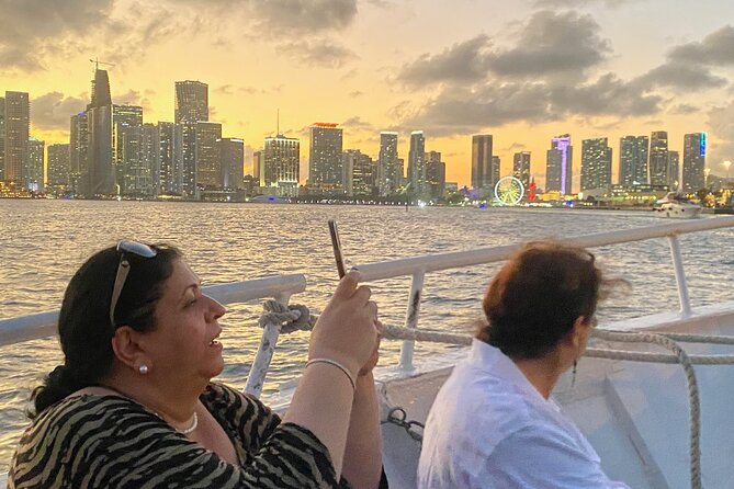 Miami: 75 Minute Sunset Boat Tour and Sightseeing - Important Policies