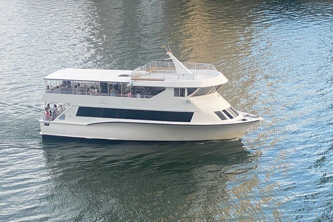 Miami: 90 Min Cruise With Drinks & Music - Meeting and Pickup