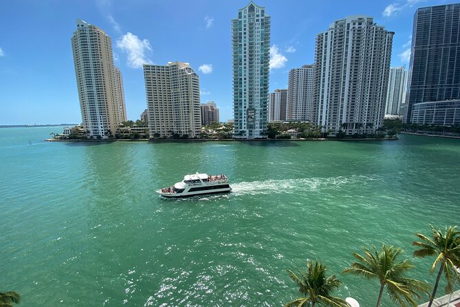 Miami 90 Minute Millionaire Homes Night Tour on Pontoon Cruise - Nearby Attractions