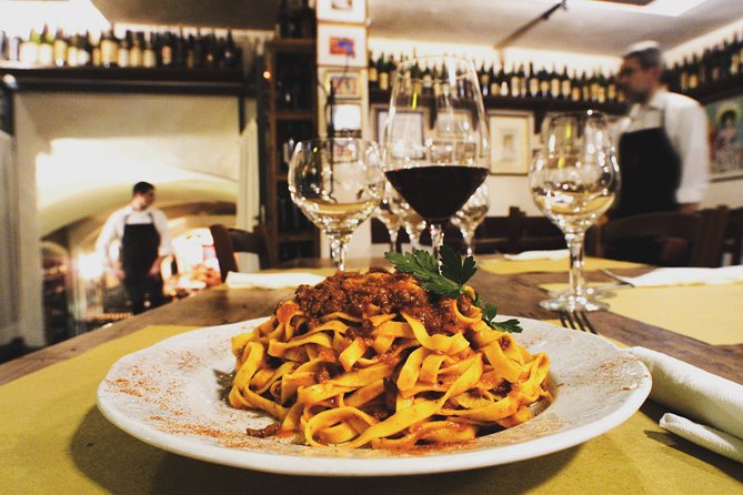 Milan Private Food Tour in Brera District - Gelato, Focaccia, Pastries and Wine - Iconic Photo Opportunities