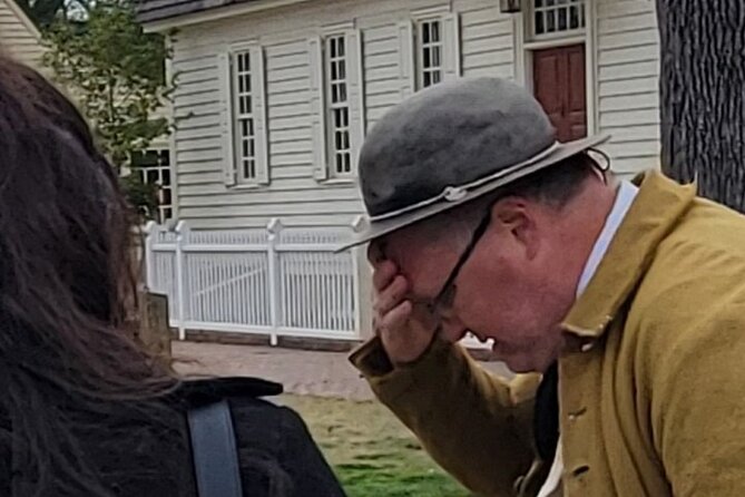 Murder, Mayhem, and Scandal: 1-hour Historical Character Tour - Immersing Yourself in the Vibrant Tapestry of the Past