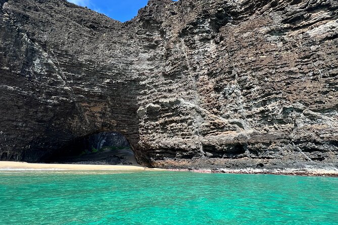 NaPali Boat Tour on the Amelia K - Exploring the NaPali Cliffs