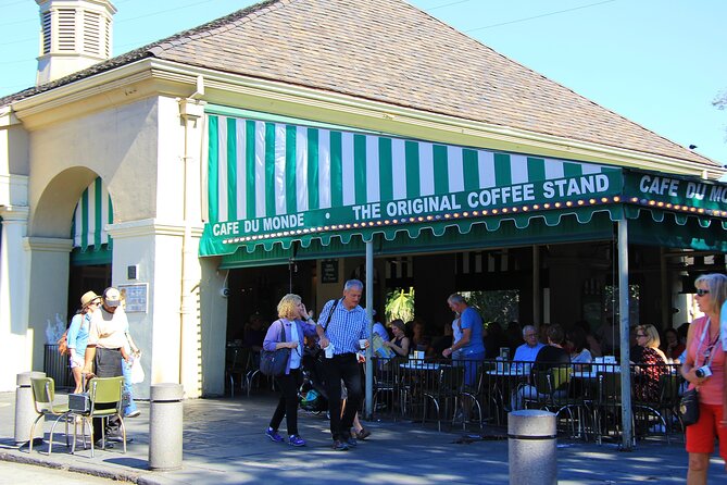 New Orleans Private City and Cemetery Tour - Up to 24 Passengers - What to Expect