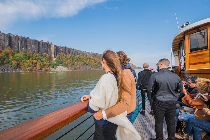 New York Afternoon Fall Foliage Cruise With Lunch - Pricing and Policies
