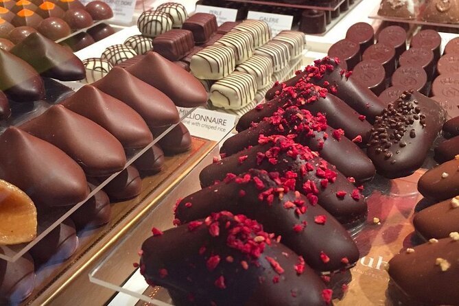 New York City Christmas Holiday Tour With a Free Dessert - Booking and Cancellation Policy