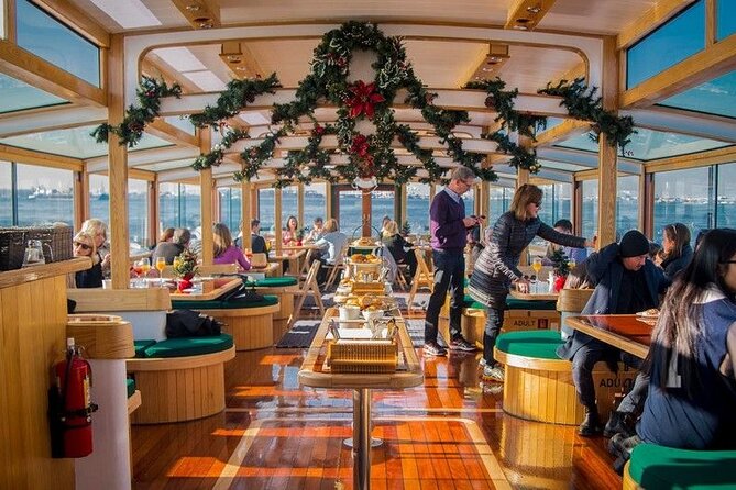 New York City Holiday Brunch Cruise on Classic Boat - Tips for an Unforgettable Experience