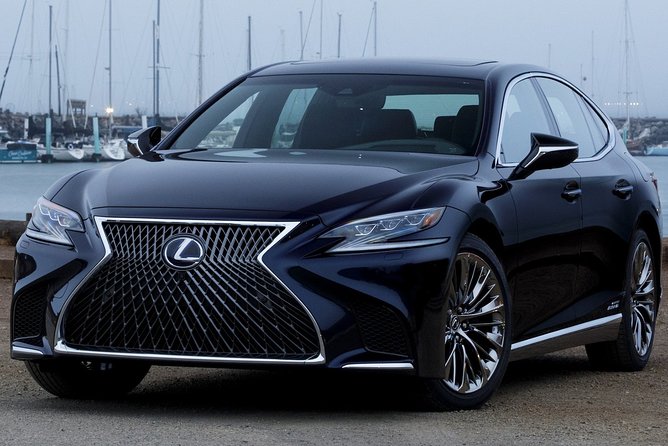 Osaka Airport Transfers : Osaka City to Kansai Airport KIX in Business Car - Comfortable and Disinfected Vehicles