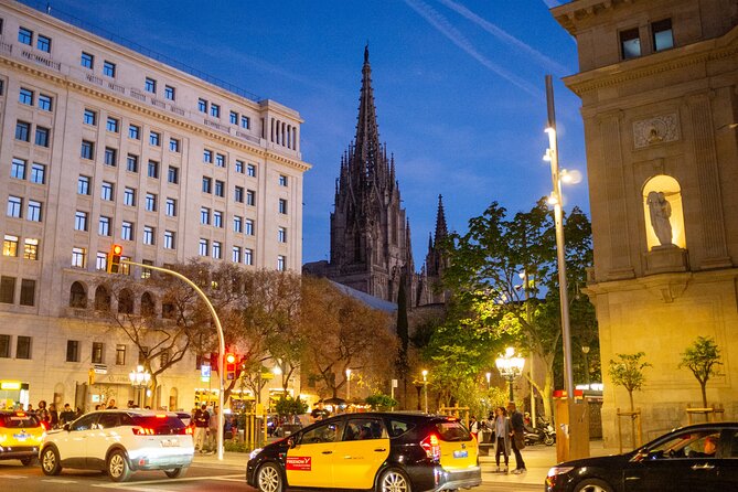 Photo Walking Tour in Barcelona Gothic Quarter - Accessibility Information
