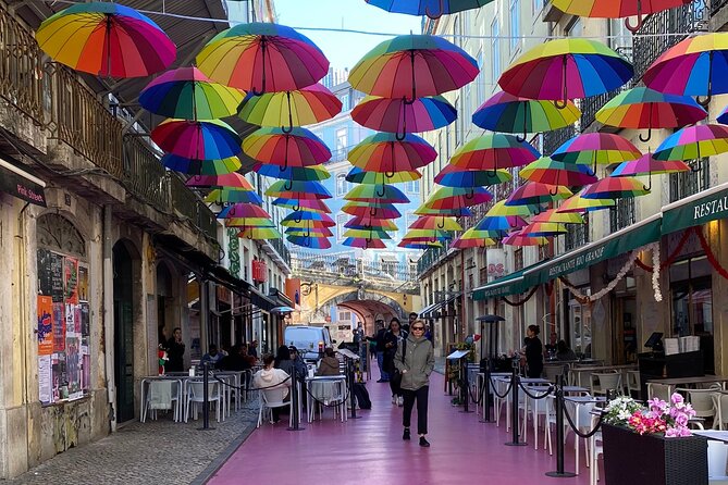 Private City Highlights and Historic Tour in Lisbon by Tuk Tuk - Discovering Historic Landmarks