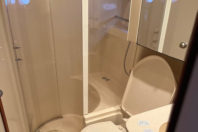 Private Luxury Charter on Potomac River - Sound System and Bluetooth Compatibility