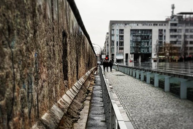 Private Tour: Behind the Berlin Wall & Berlin in the Cold War - Ask Away