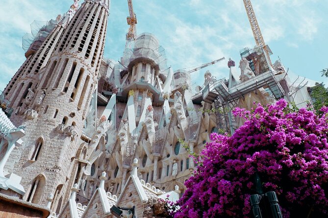 Private Tour of Artistic Barcelona With a Local - Booking and Payment Options