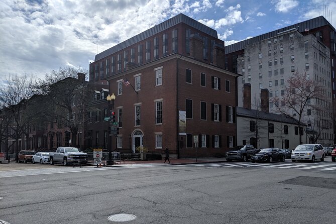 Residences of the Presidentses Walking Tour: Lafayette Square & Foggy Bottom - Frequently Asked Questions