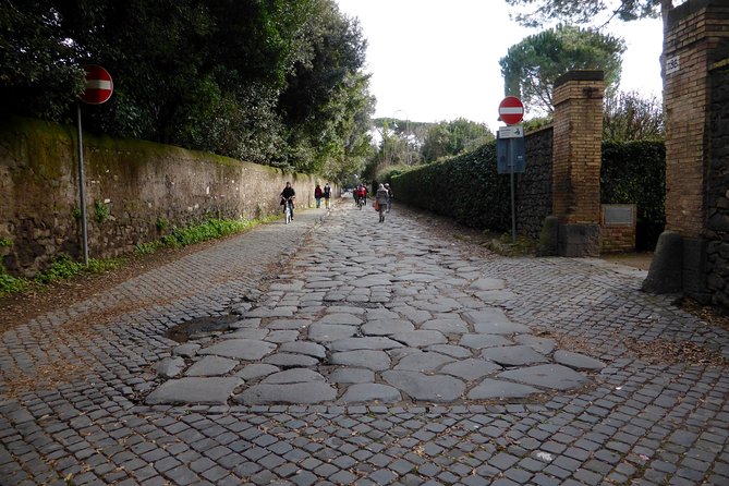 Roman Catacombs and Ancient Appian Way Skip-The-Line Included Halfday From Rome - Visit Christian Catacombs