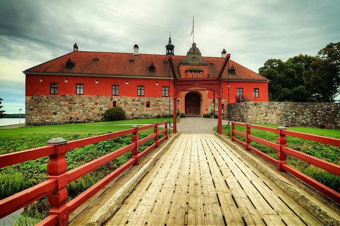 ROYAL Castle Tour Gripsholm and Drottningholm PRIVATE - Visiting Gripsholm Castle