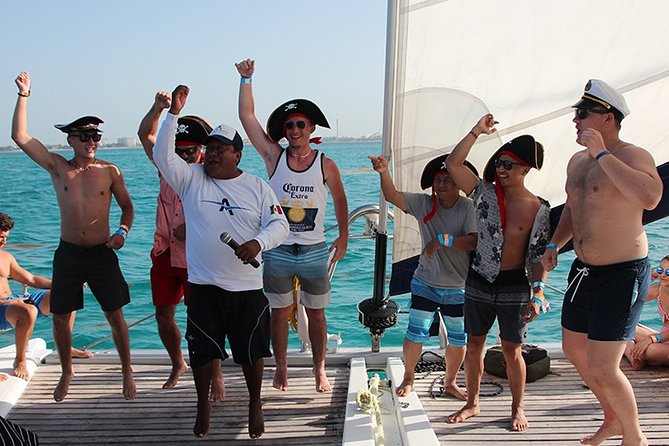 Sailing Catamaran PLATINO With Open Bar to Isla Mujeres - What to Expect