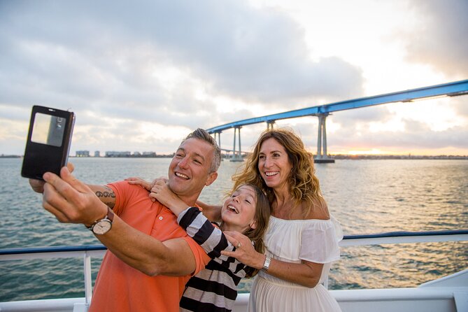 San Diego Bay Highlights: Scenic 90-Minute Narrated Harbor Tour - Live Narration and Points of Interest