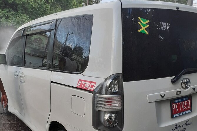 Sangster International Airport Round-Trip Transfer in Montego Bay - Accessibility and Infant Seats