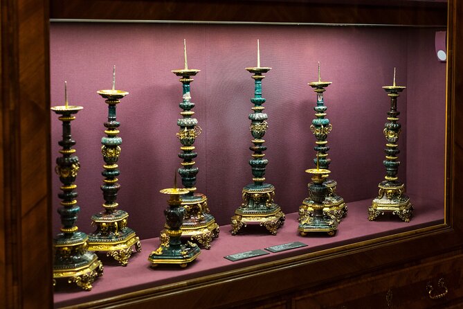 Skip-the-line Imperial Treasury Vienna Private Guided Tour - Discovering the Imperial Apartments