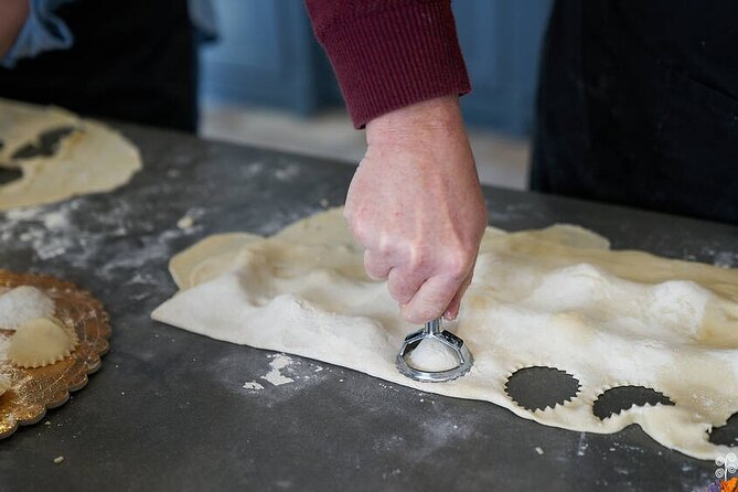 Small Group Vesuvius Cooking Class With Wine Tasting - Meeting and Pickup