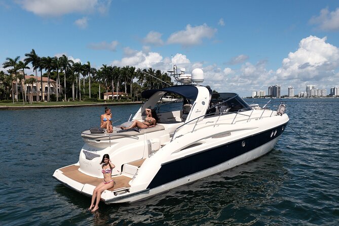South Beach Miami BACHELORETTE Boat Day! - Bachelorette-Friendly Amenities