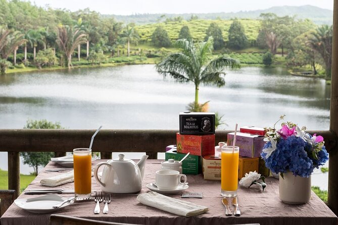 The East Discovery Tour: Bois-Cheri Tea Factory, Blue-Bay Marine Park & Lunch - Culinary Delights: Lunch Options