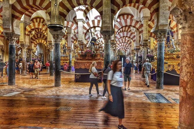 The Mosque Cathedral and Jewish Quarter Guided Tour in Cordoba - Key Attractions in the Tour
