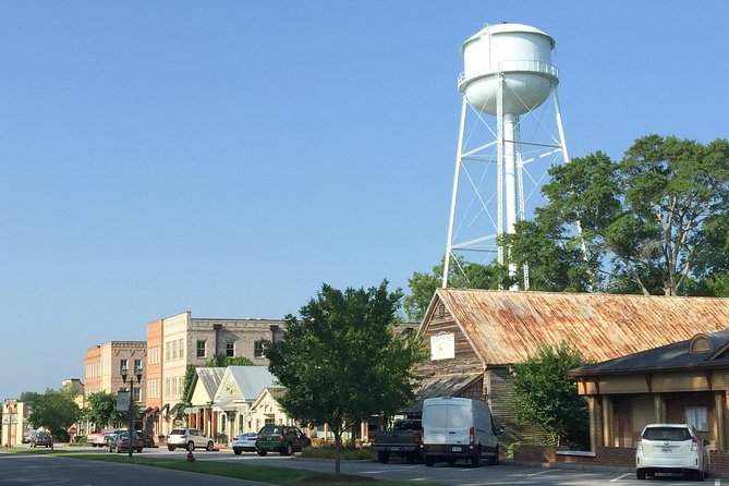 The Walking Dead: Private Film Locations Tour of Senoia - Insider Insights and Behind-the-Scenes Stories