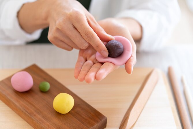 Tokyo: Japanese Sweets Making Experience - Group Size and Pricing