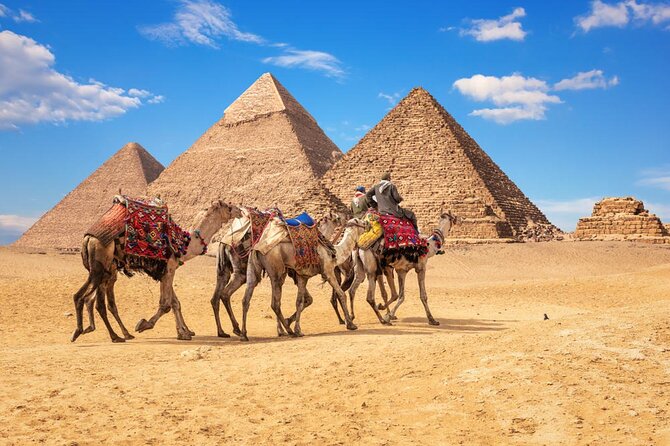 Tour of the Pyramids - Pricing and Group Size