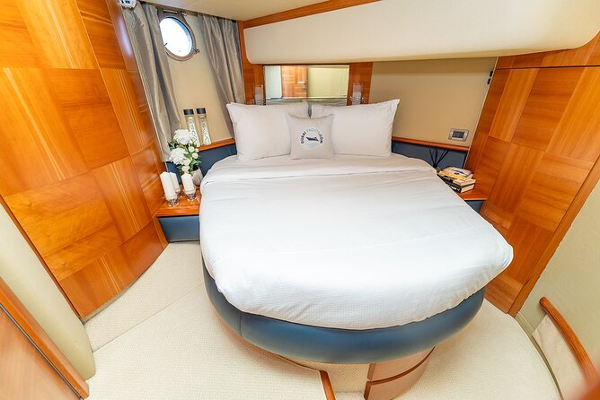 3hr Yacht- Palm Jumeirah With FREE Snacks and 30 Min Seabob - Customer Reviews