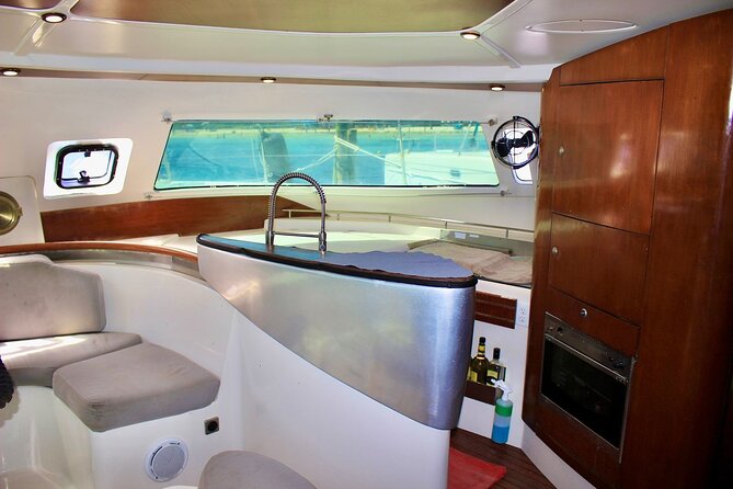 4hrs / 46ft Catamaran Private Charter From Cancun to Isla Mujeres - Additional Tips
