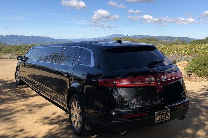 6-Hour Private Wine Country Tour of Napa in Lincoln MKT Limo (Up to 8 People) - End Your Tour With a Champagne Toast