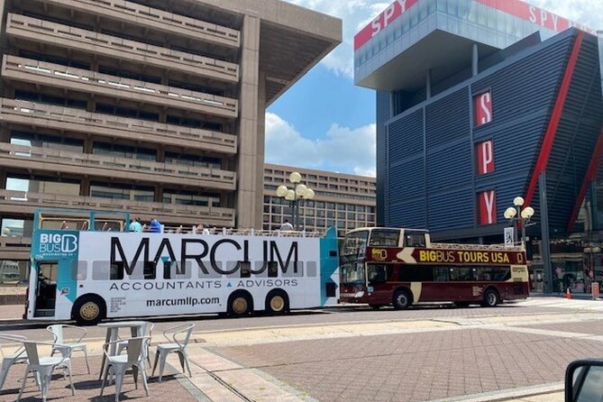 Big Bus DC: Hop-On Hop-Off Sightseeing Tour With 17 Stops - Navigating the Hop-On Hop-Off Experience