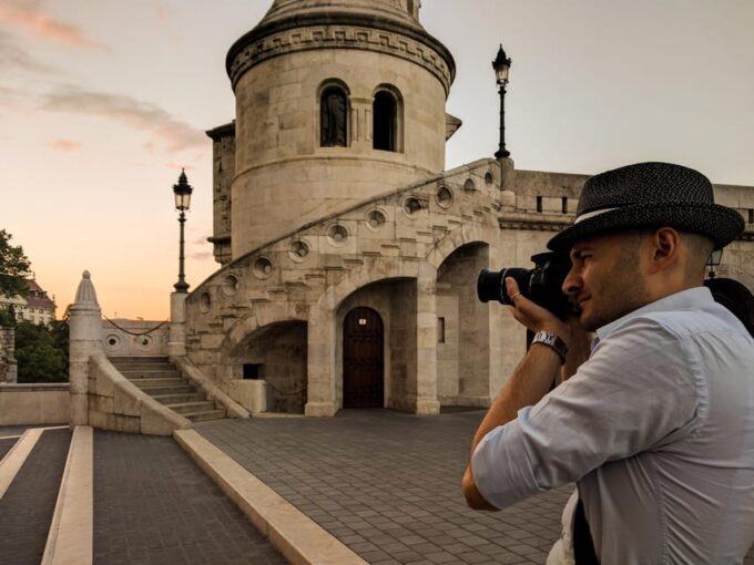 Budapest Exploration for Solo Travelers With Local Companion - Photography Assistance