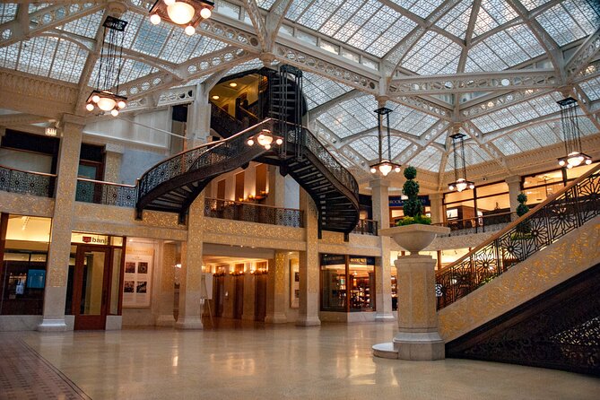 Chicagos Secret Interiors Architectural Walking Tour - Navigating the Tour Logistics