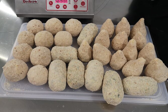 Course of Arancini and Almond Paste in Catania - Crafting Almond Paste